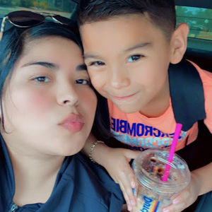 Meet your Posher, Elizabeth